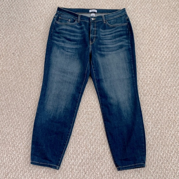 Judy Blue Handsand Relaxed Mid Rise Jean - Picture 6 of 15